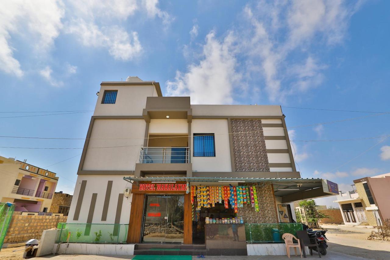 Spot On 37366 Hotel Mahalaxmi Dwārka Esterno foto